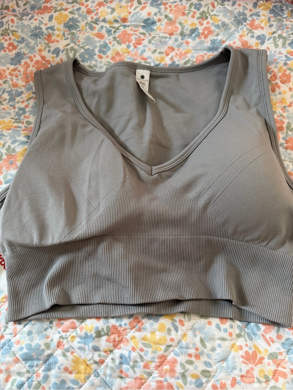 Yogalicious Seamless Ribbed V-Neck Tank - Light Gray